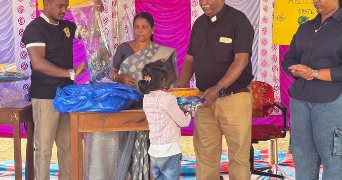 GIFTS TO ENCOURAGE UNDER POVERTY photo 25
