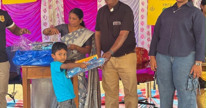 GIFTS TO ENCOURAGE UNDER POVERTY photo 26