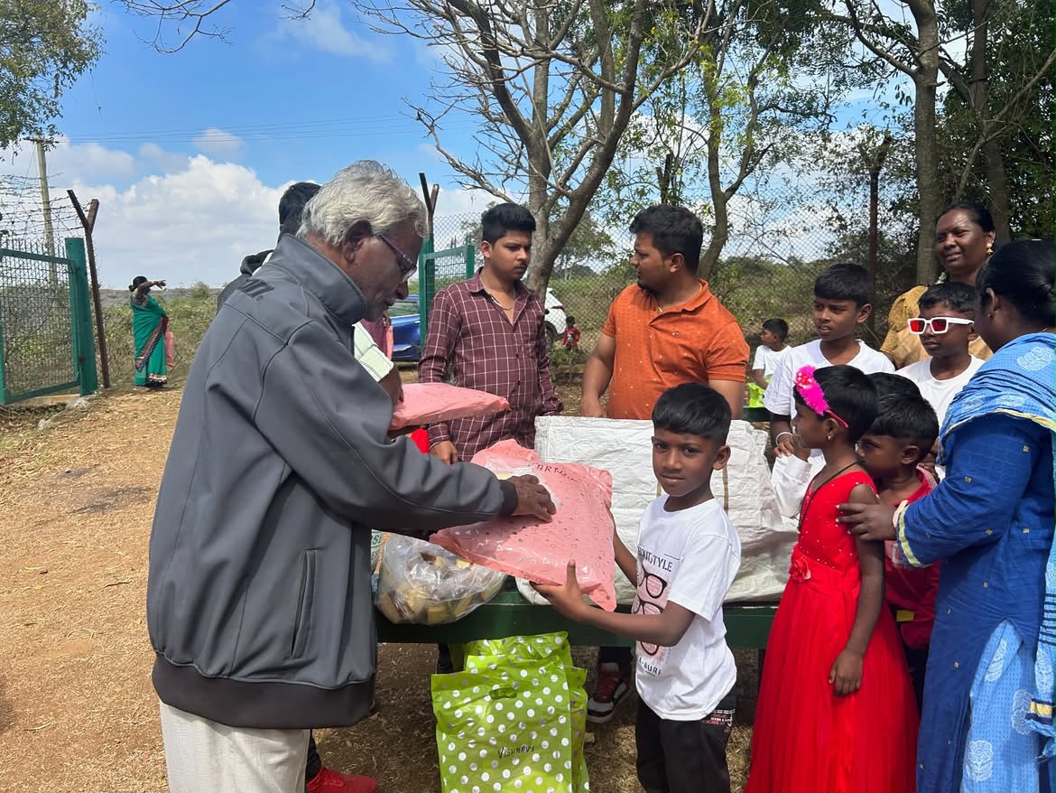 GIFTS TO ENCOURAGE UNDER POVERTY photo 12