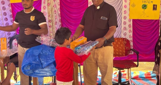 GIFTS TO ENCOURAGE UNDER POVERTY photo 24